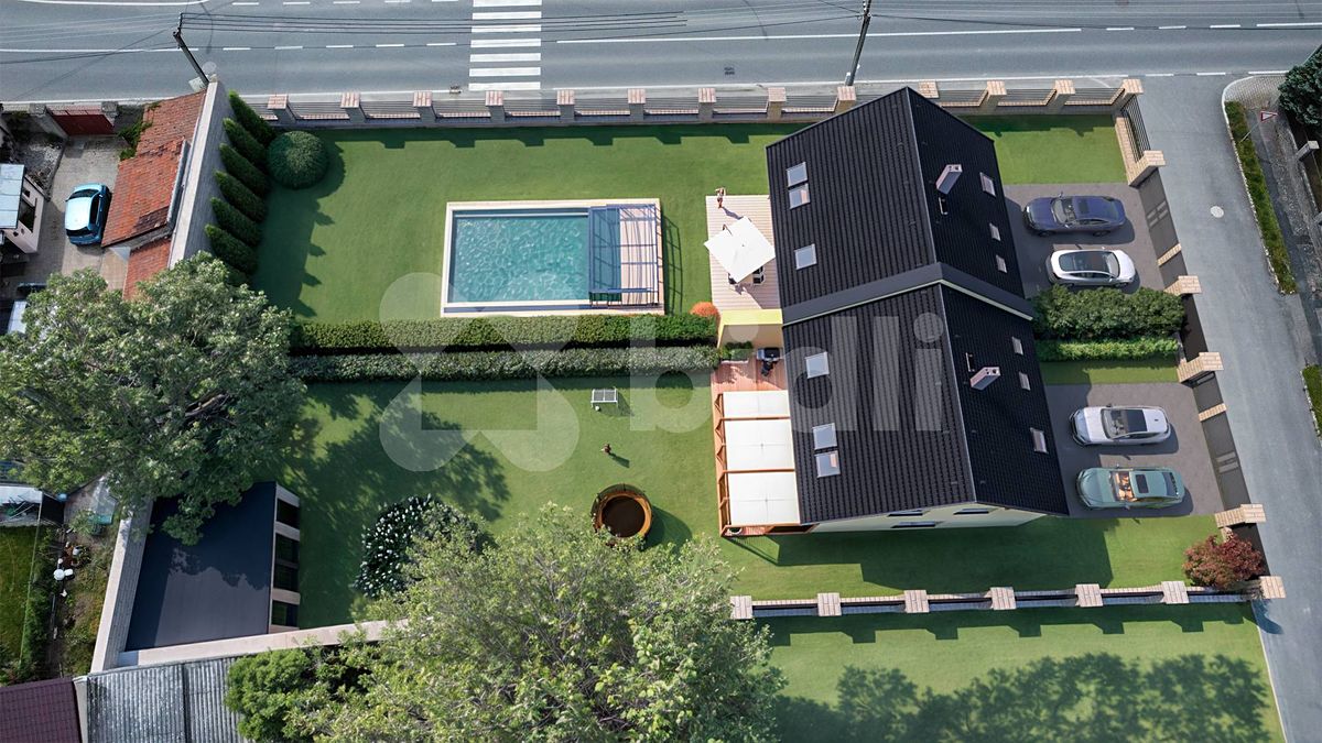 Prodej rodinného domu 136 m², pozemek 655 m² – fotografie 2