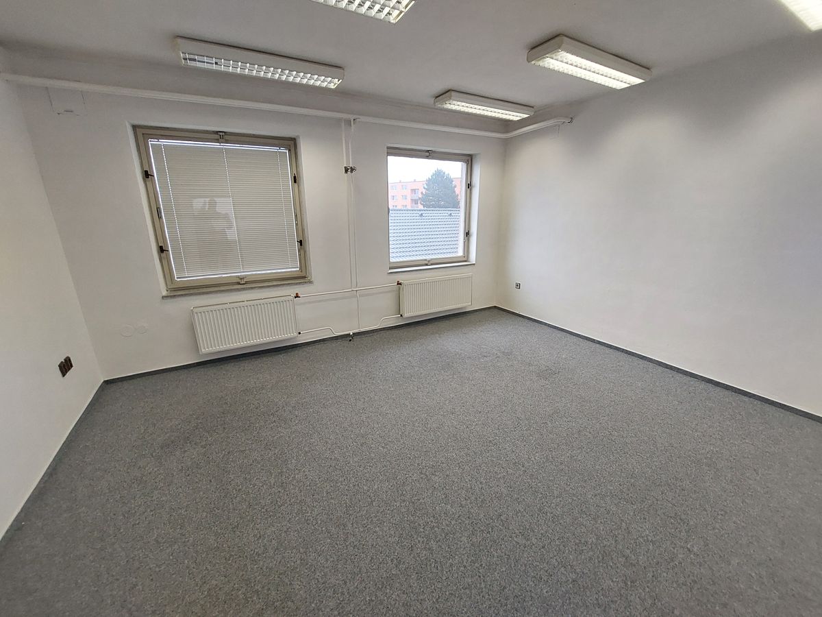 Pronájem kanceláře 20 m² – fotografie 2