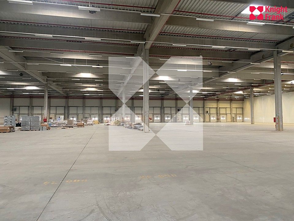 Pronájem skladového prostoru 2000 m²