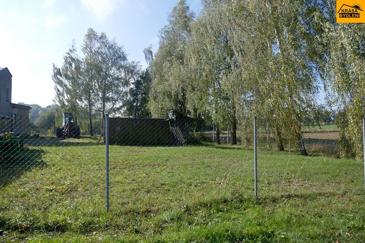 Prodej komerčního pozemku 3983 m², Moravec – fotka 1 z 3