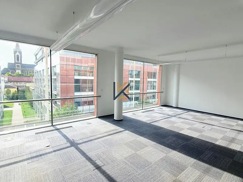 Pronájem kanceláře 410 m², Praha – náhled fotky 2