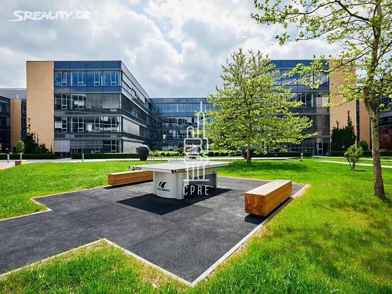 Pronájem kanceláře 2 540 m², Praha