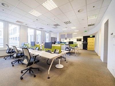 Pronájem kanceláře 653 m² — photo 4