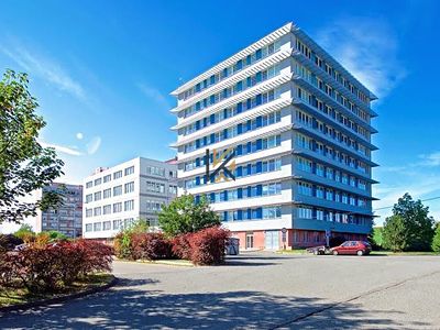 Pronájem kanceláře 450 m²