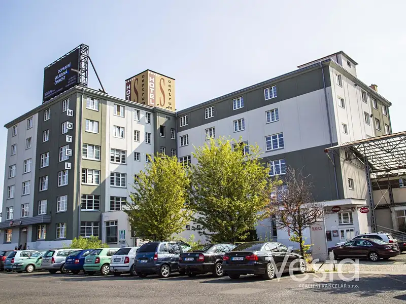 Pronájem komerční nemovitosti 340 m², Děčín – náhled fotky 1