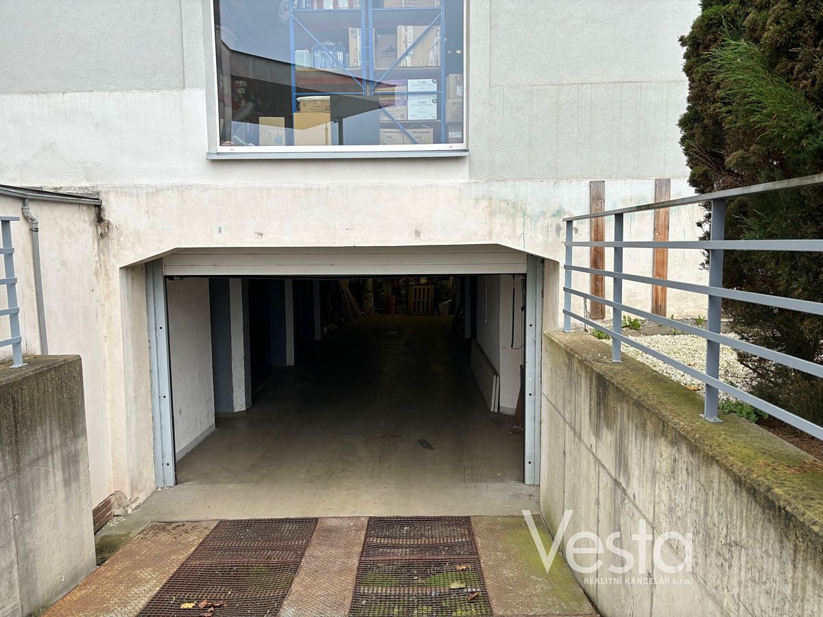 Pronájem komerční nemovitosti 340 m² – fotografie 2