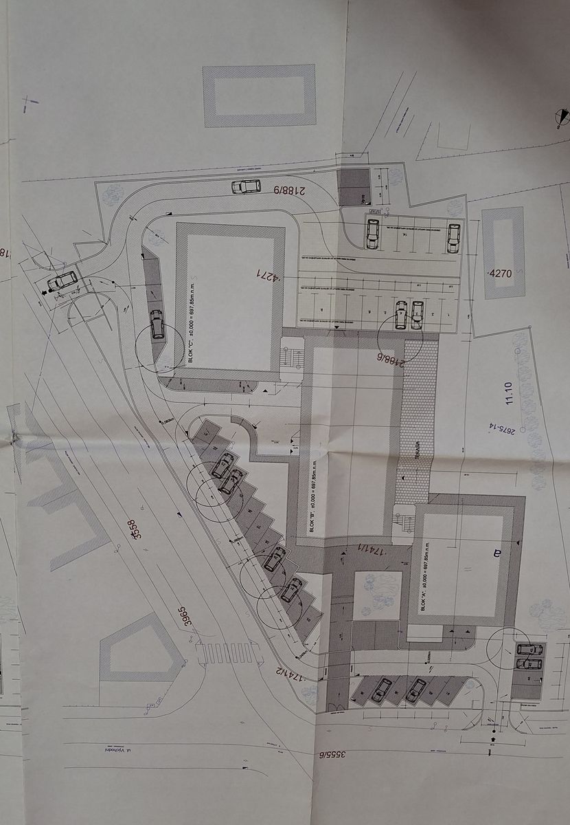 Prodej komerčního pozemku 3672 m²