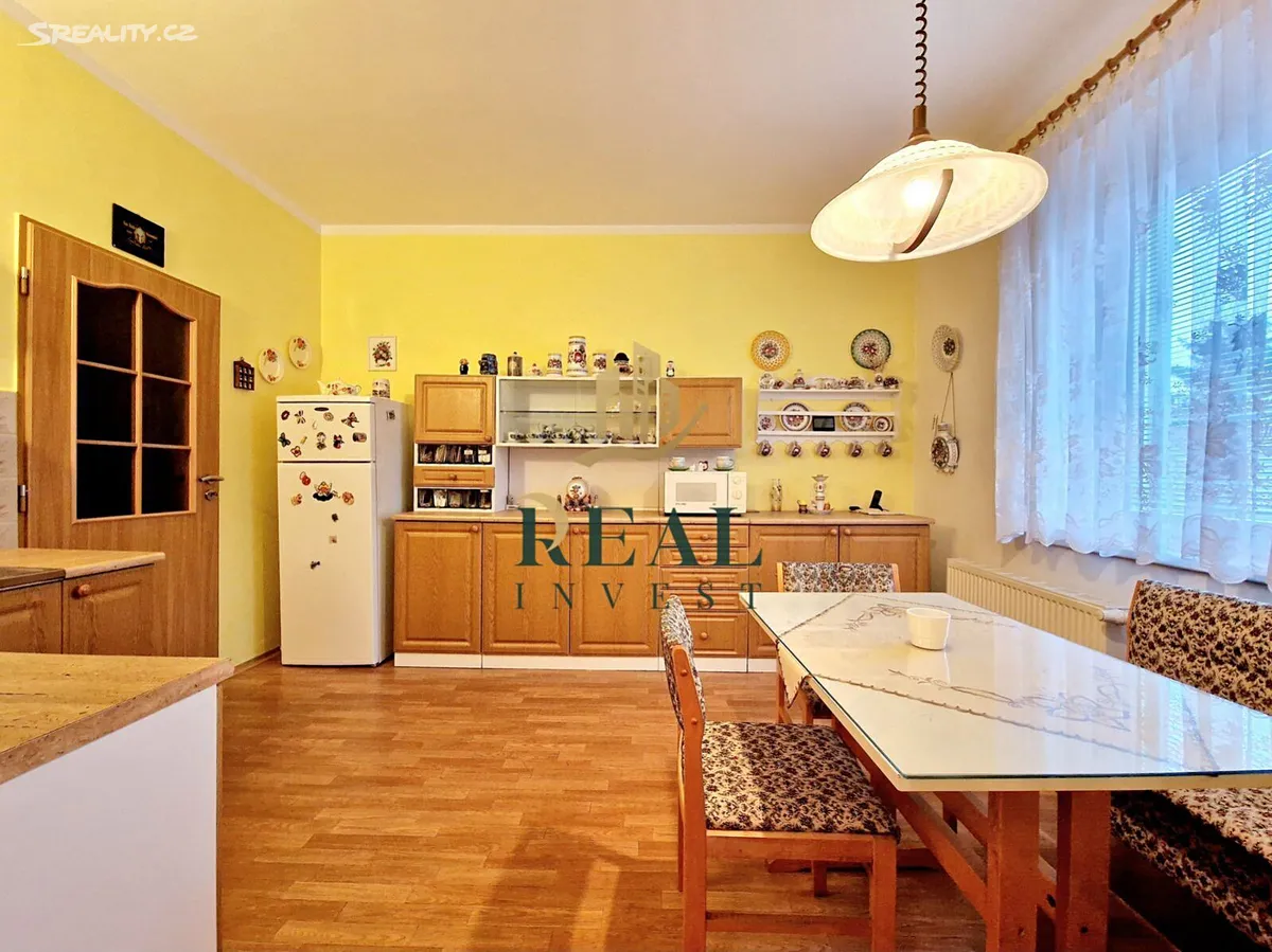 Prodej rodinného domu 140 m², pozemek 522 m² – pohled 3
