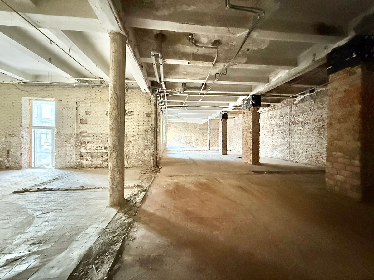 Pronájem obchodního prostoru 1500 m² – fotografie 2