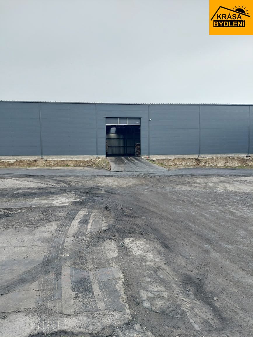 Pronájem skladového prostoru 1000 m² – fotografie 3