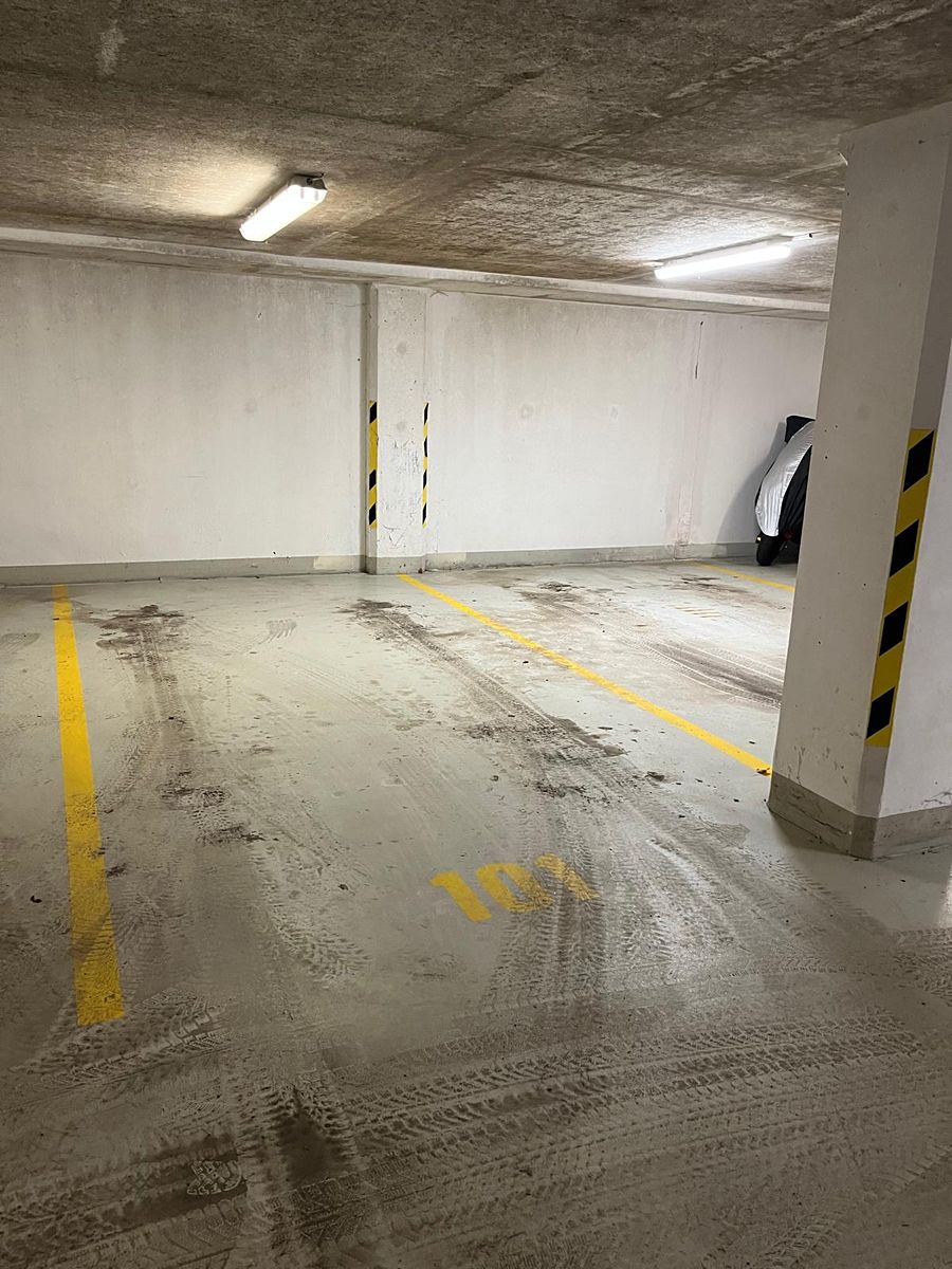 Prodej garážového stání 11 m² – fotografie 2
