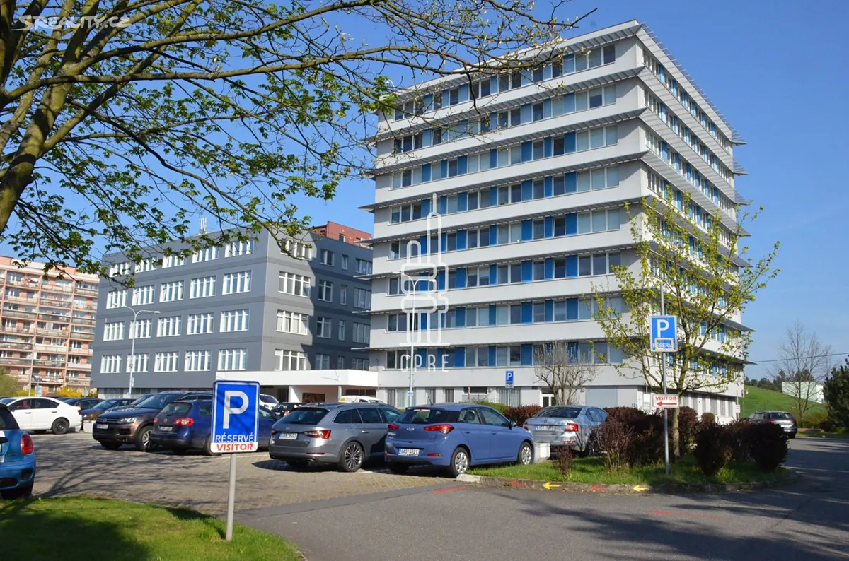Pronájem kanceláře 300 m², Praha
