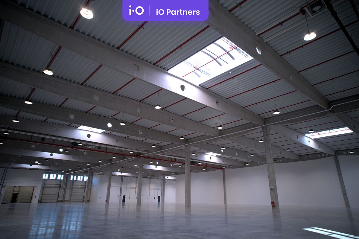 Pronájem skladového prostoru 13850 m²