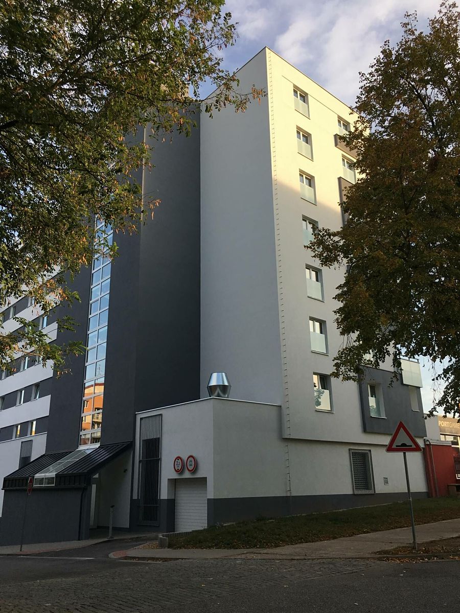 Pronájem garáže 14 m² – fotografie 2