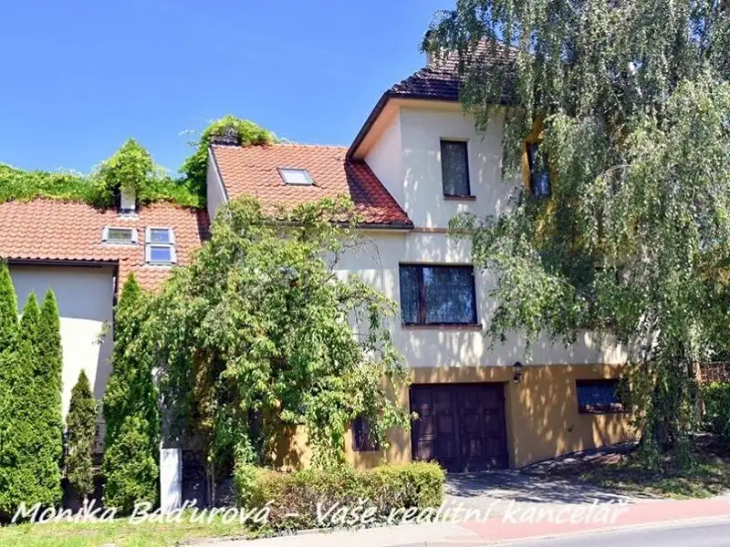 Prodej kanceláře 788 m², Fryšták – náhled fotky 1