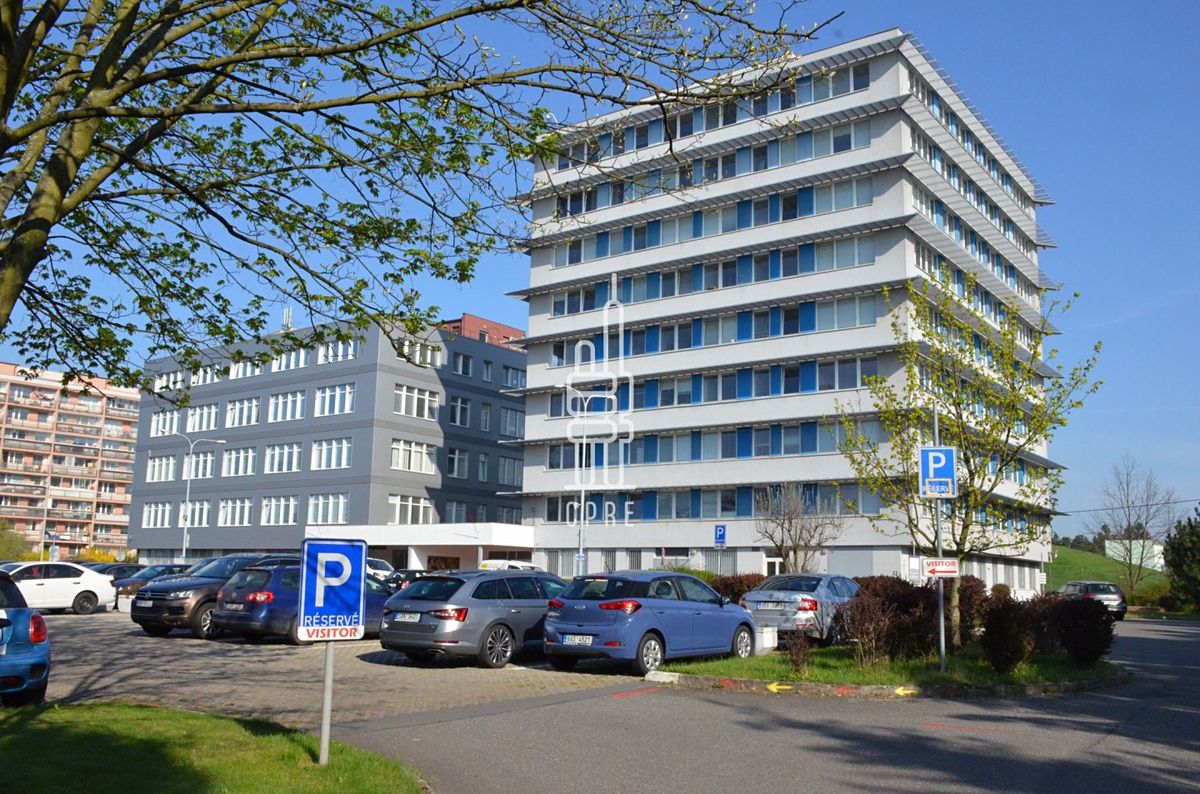 Pronájem kanceláře 193 m²