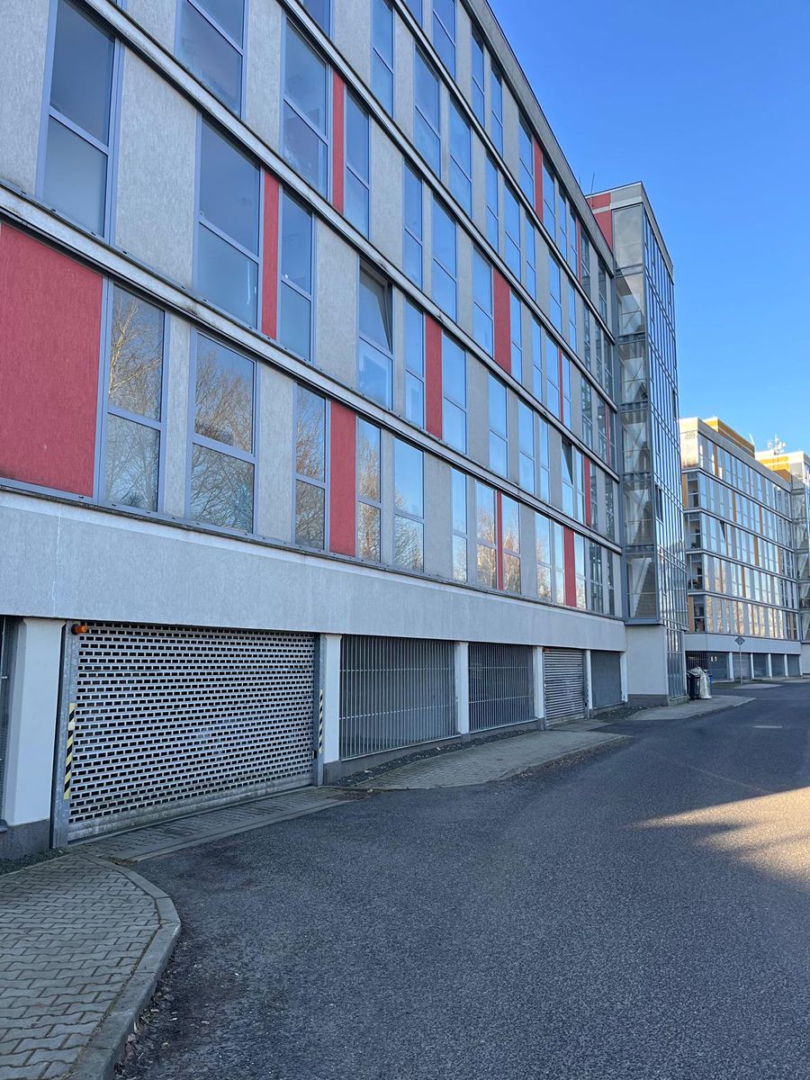 Prodej garážového stání 11 m²