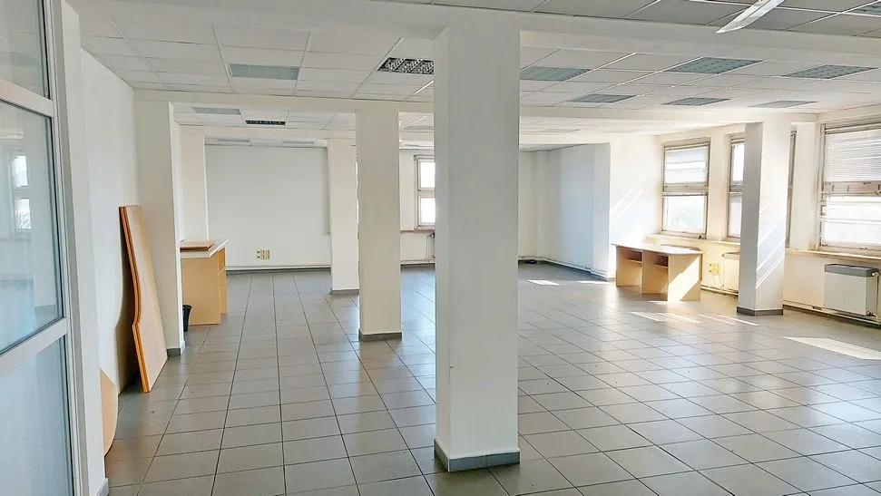 Pronájem kanceláře 204 m²