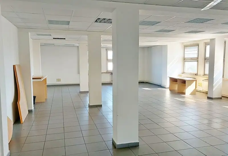 Pronájem kanceláře 204 m², Olomouc – náhled fotky 1