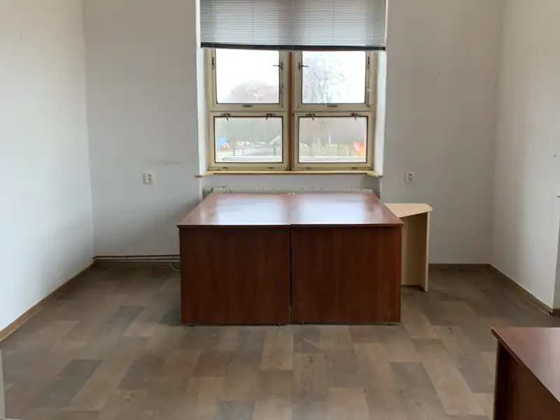 Pronájem kanceláře 200 m², Herálec – náhled fotky 2