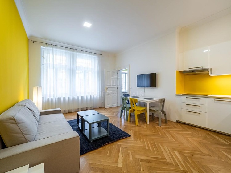 Pronájem bytu 2+kk, 52 m² (6 z 6)