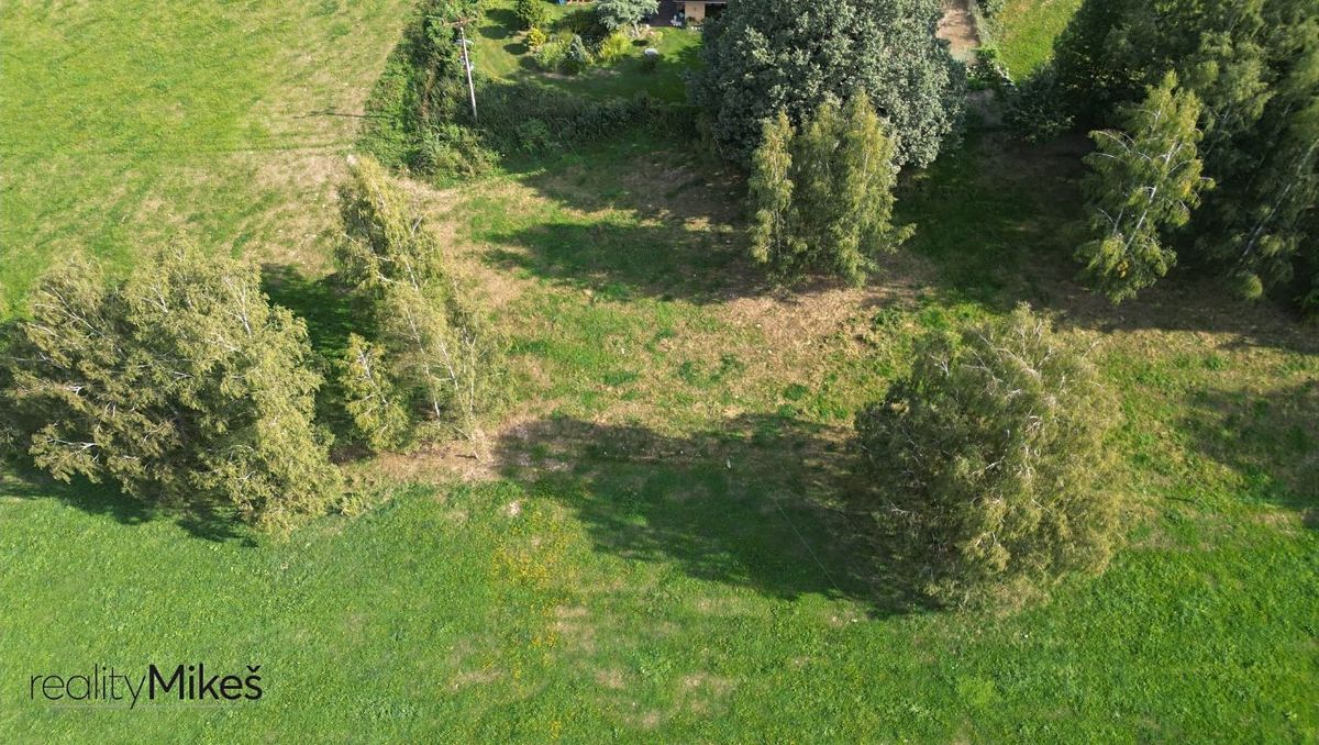Prodej stavebního pozemku 1424 m² – fotografie 3