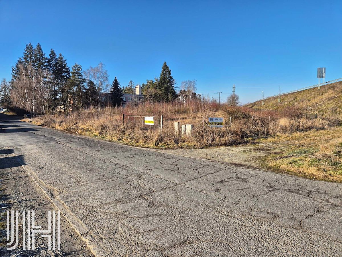 Prodej komerčního pozemku 2851 m² – fotografie 2