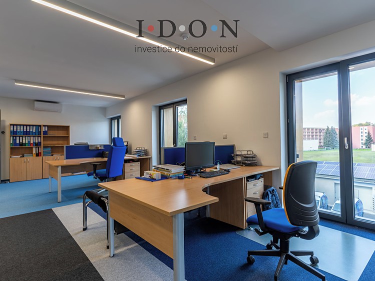 Комерційне приміщення в оренду, 212 м² (8 з 25)