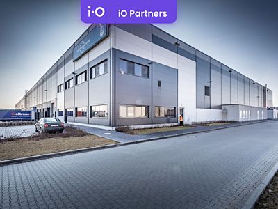 Pronájem skladového prostoru 8200 m²