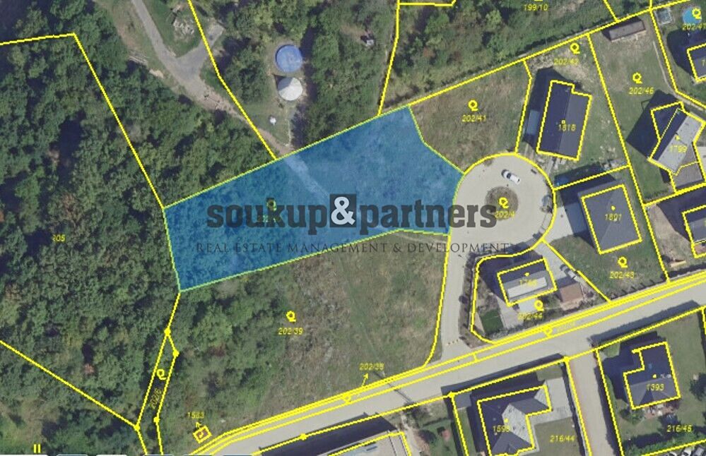 Prodej stavebního pozemku 1636 m² – fotografie 2