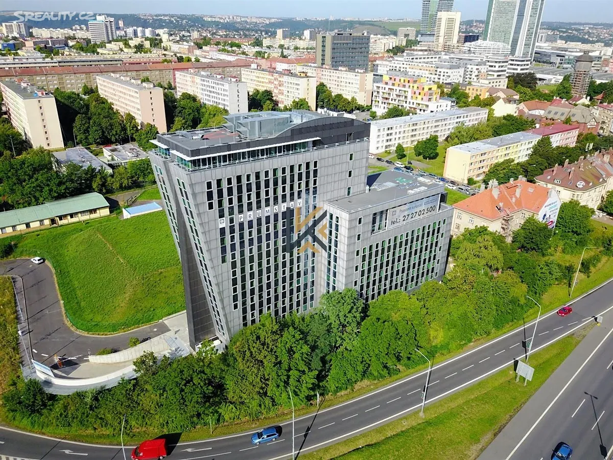 Pronájem kanceláře 211 m², Praha