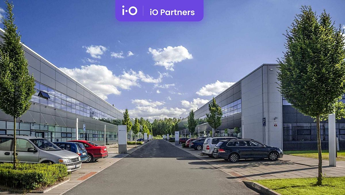 Pronájem skladového prostoru 1067 m² – fotografie 2