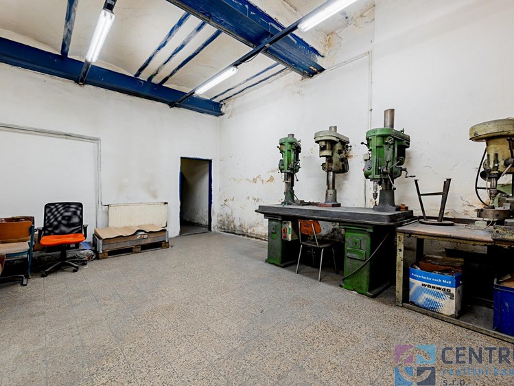 Prodej komerčního prostoru, 492 m² (4 z 23)
