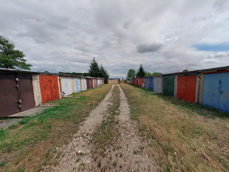 Prodej garáže 18 m², Pardubice – náhled fotky 1