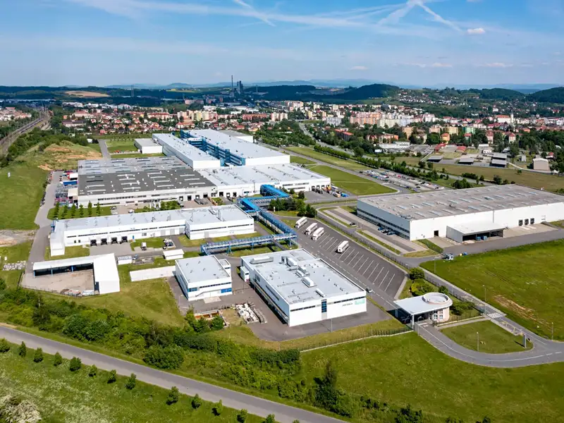 Pronájem skladového prostoru 900 m², Hranice – náhled fotky 1