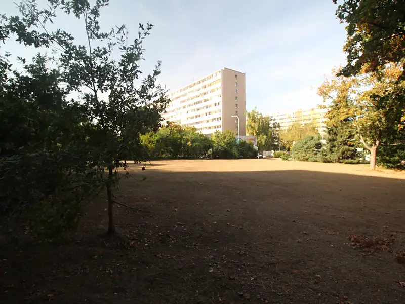 Prodej komerčního pozemku 2300 m², Praha – náhled fotky 3