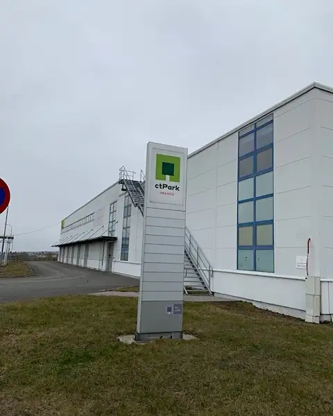 Pronájem skladového prostoru 900 m², Hranice – náhled fotky 3