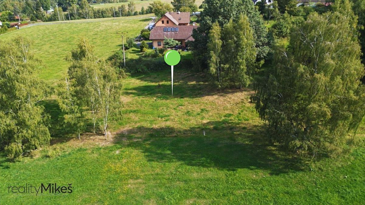 Prodej stavebního pozemku 1424 m² – fotografie 2