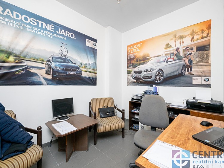 Prodej komerčního prostoru, 492 m² (11 z 23)