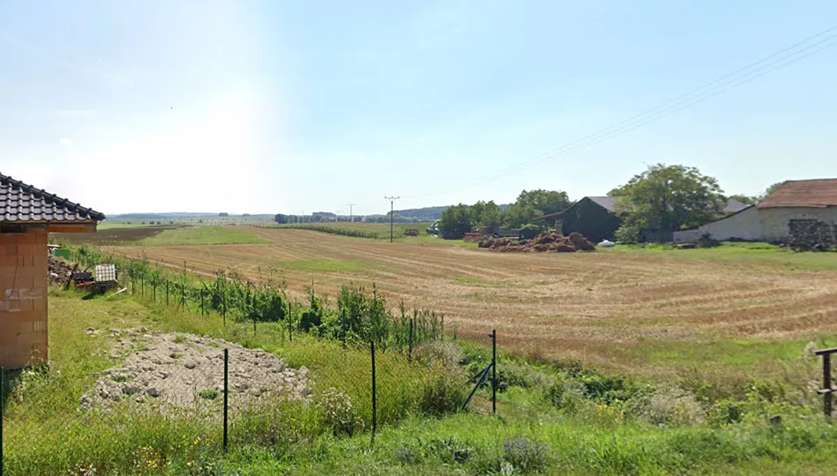 Prodej stavebního pozemku 1964 m²