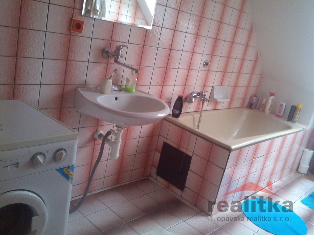 Pronájem bytu 2+1 90 m² – fotografie 5