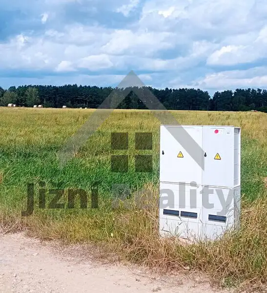 Prodej pole 10068 m², Lišov – náhled fotky 1
