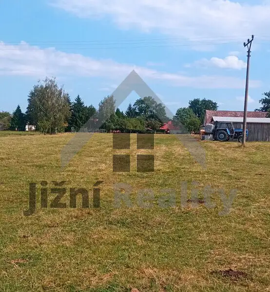 Prodej stavebního pozemku 9217 m², Lišov – náhled fotky 1