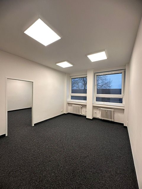 Pronájem kanceláře 105 m² – fotografie 2