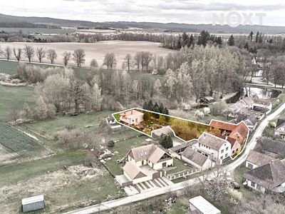 Prodej rodinného domu 300 m², pozemek 2300 m²
