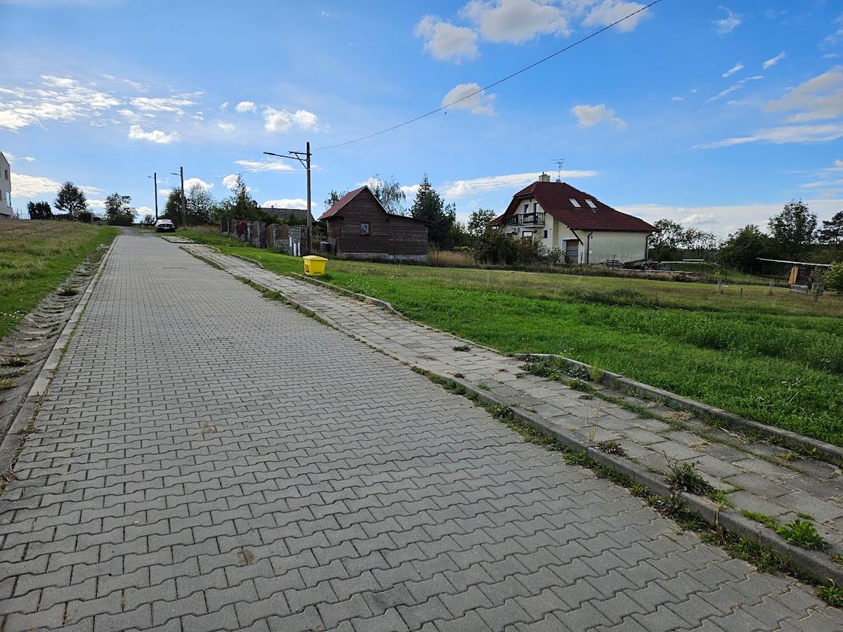 Prodej stavebního pozemku 639 m² – fotografie 3