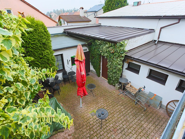 Prodej komerčního prostoru, 592 m² (2 z 25)