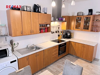 Prodej  rodinného domu 323 m², pozemek 534 m²