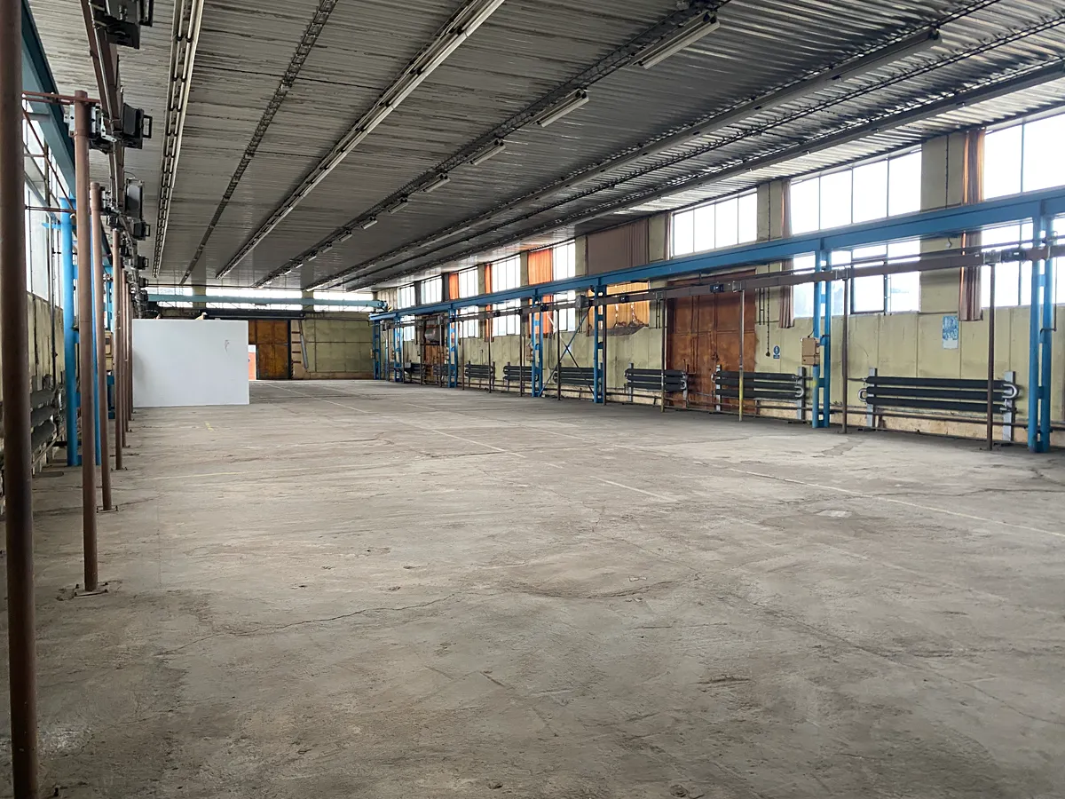 Pronájem skladového prostoru 900 m²