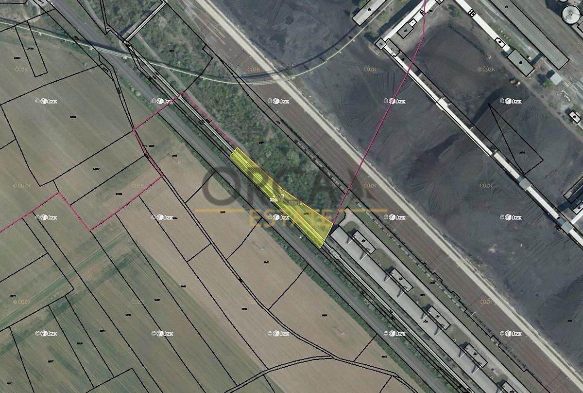 Prodej pozemku 2595 m², Horní Počaply – fotka 1 z 3